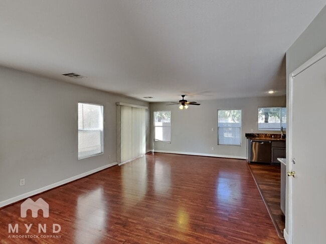 Photo - 10269 Free Spirit St