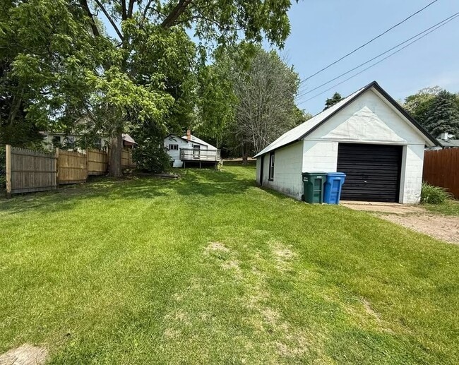 Photo - 415 9th Ave