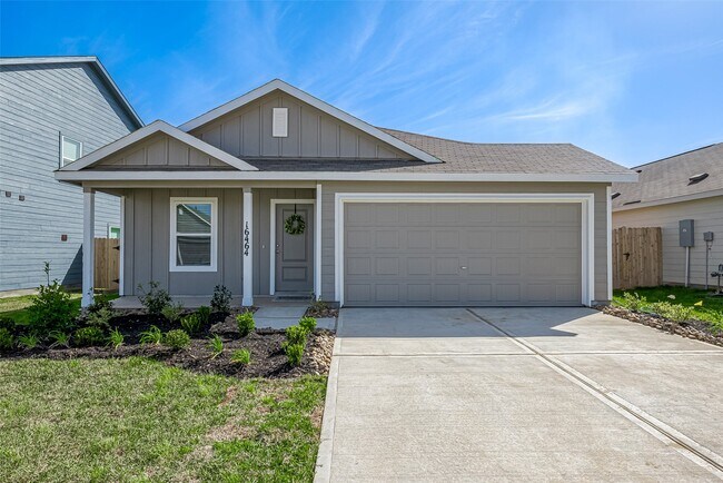 Building Photo - 16464 Blossom Grv Dr