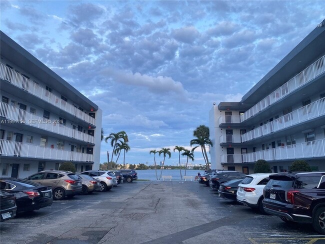 Photo - 443 NE 195th St Unit 436