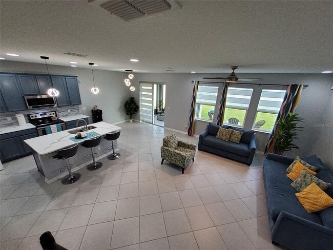3813 San Isidro Cir