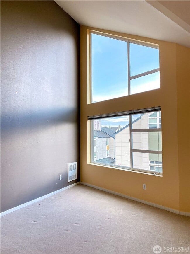 Photo - 2bd/1.75ba Redmond Townhome