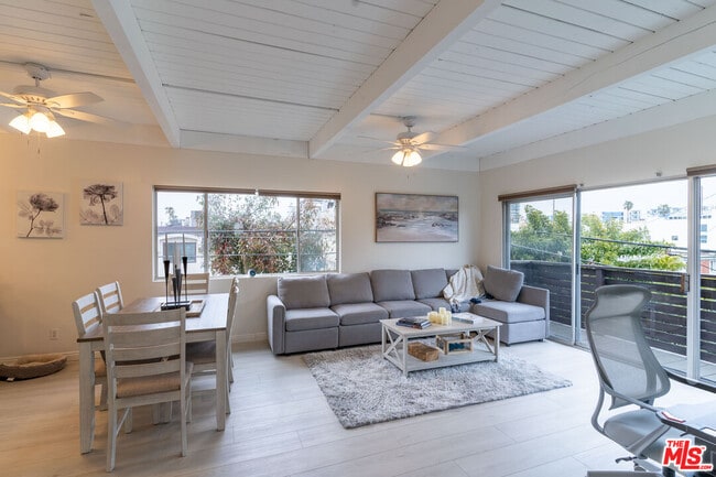 Photo - 3900 Pacific Ave Unidad 2