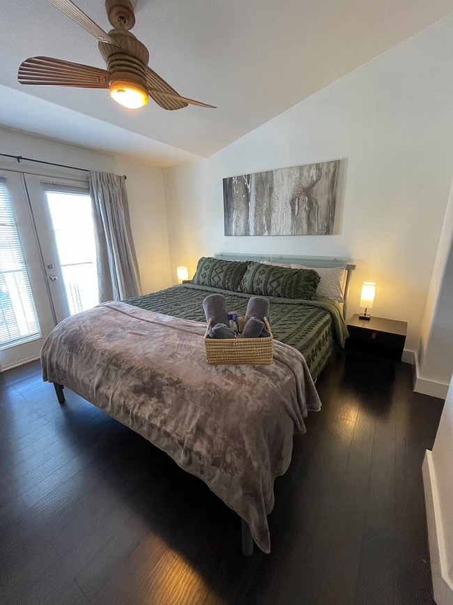 Photo - 329 Fountain Crossing Ln