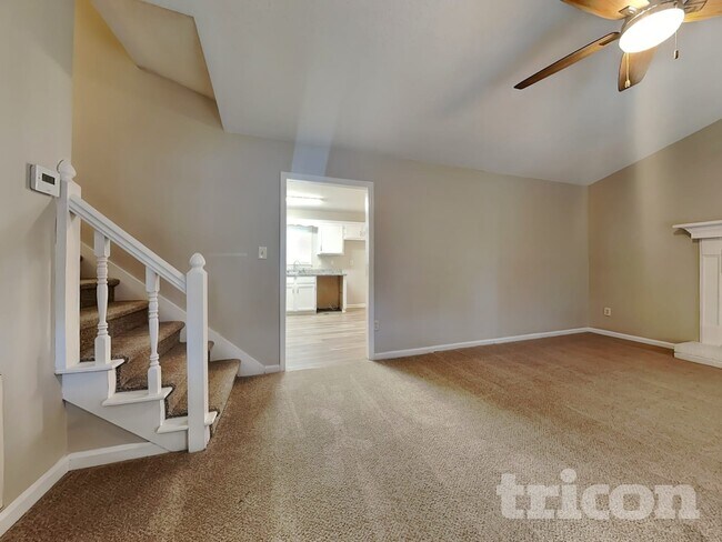 Photo - 48 Sumer Ln S