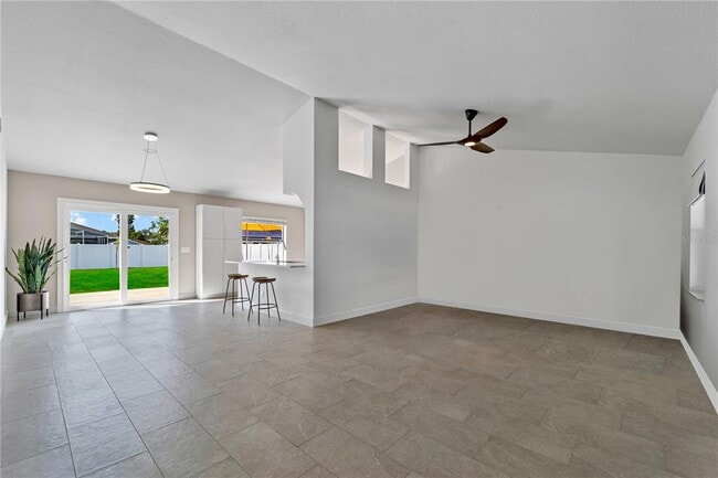 Photo - 77 Freeport Ln