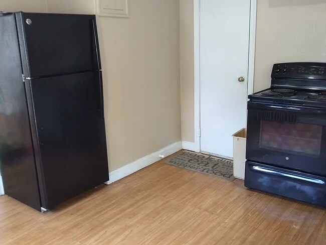 Photo - Welcome to this quaint house for rent