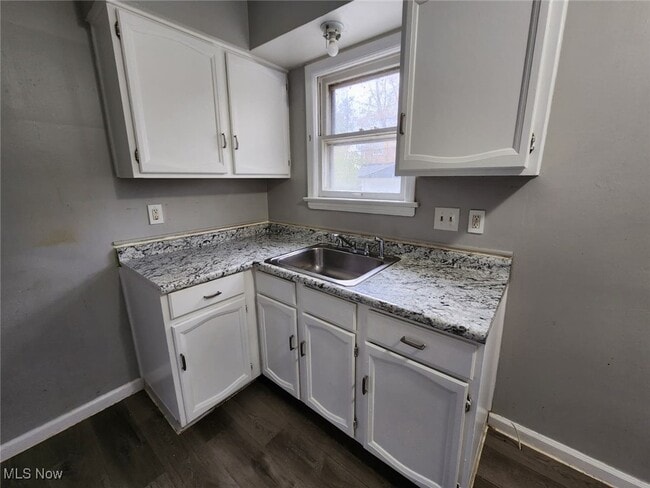 Photo - 21170 Fuller Ave