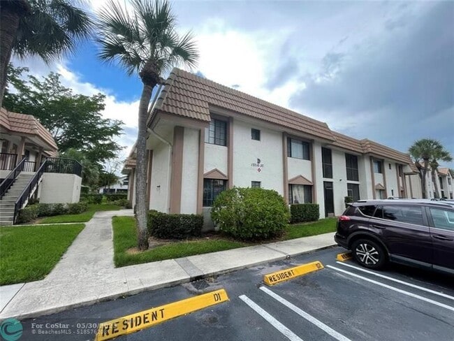 Photo - 12222 Royal Palm Blvd Unidad 12222 Rental
