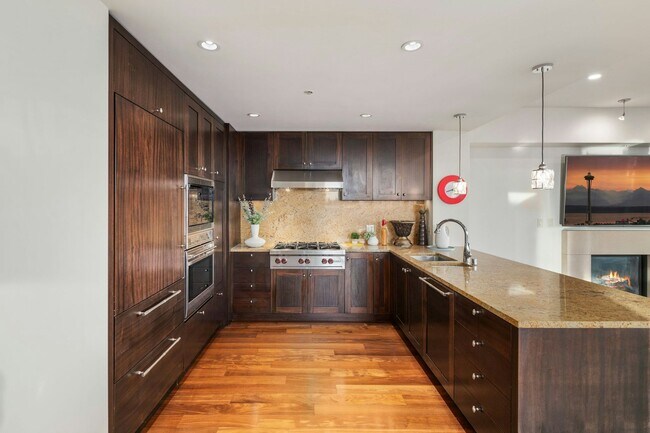 Photo - 500 106th Ave NE