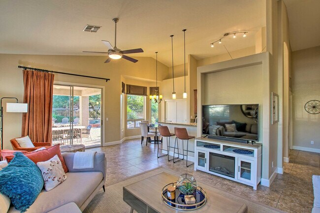 3055 N Red Mountain Unit SI ID1546295P