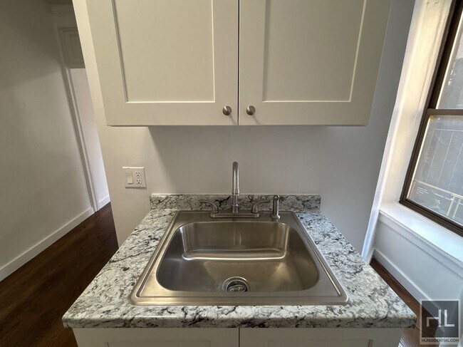 Photo - YORK AVENUE Unidad 3F