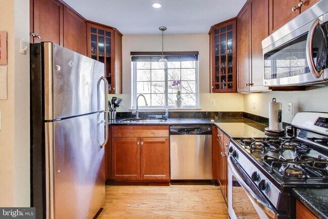 Photo - 4139 S Four Mile Run Dr Unit 304