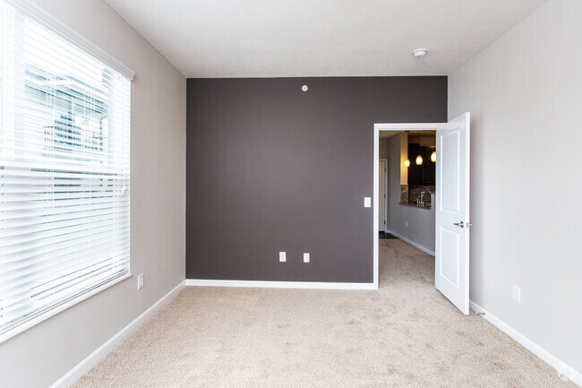 1BR, 1BA - 720 SF - Suite H