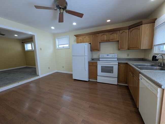 Photo - 26 Granite St