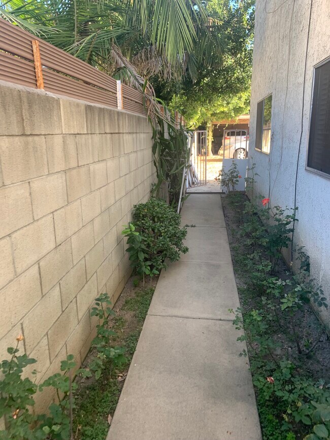 Photo - 1708 S Garfield Ave Unidad D