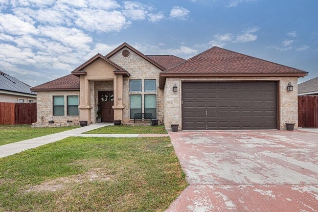 Photo - 210 Alyssa Dr