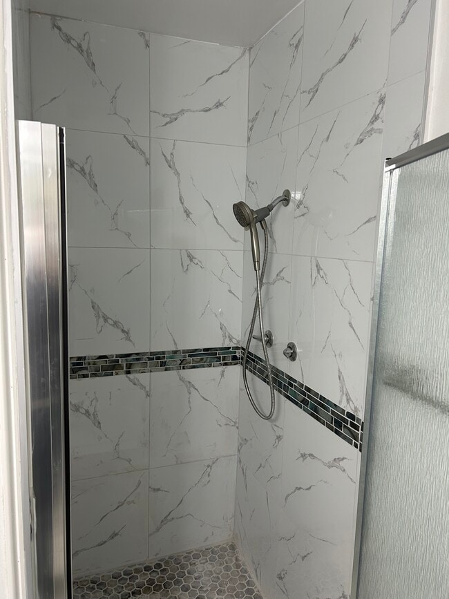 Photo - 6558 Neddy Ave