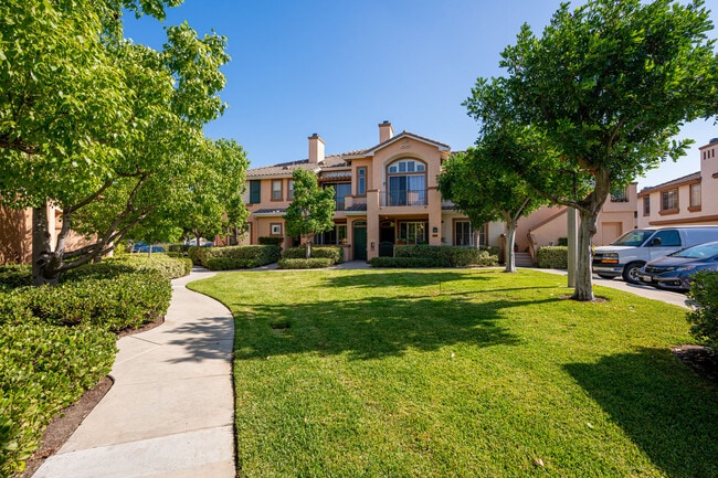 Photo - 104 Tropea Aisle Unit 104