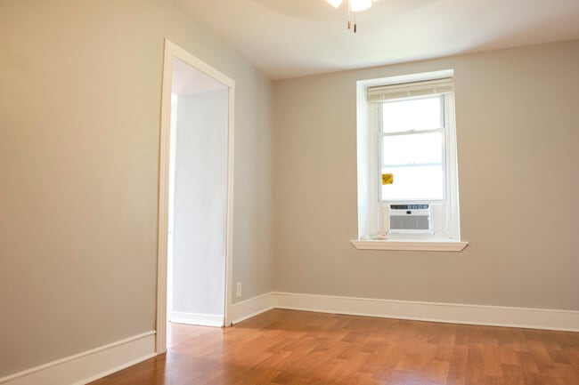 Dining room with window - 201 Locust St Unit 14 Center Street
