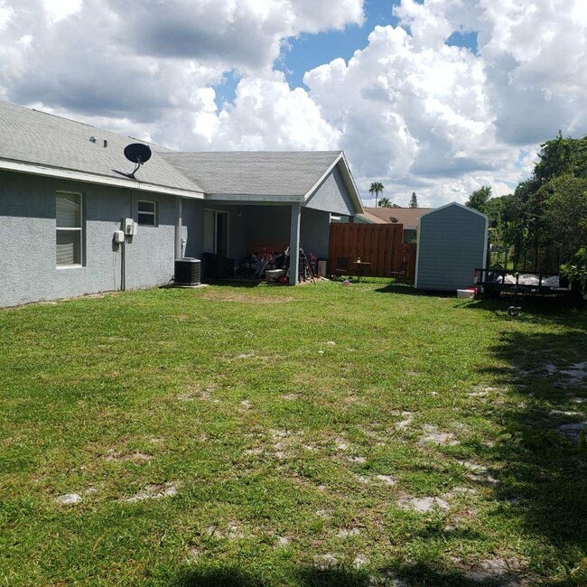 Photo - 31266 Fernway St