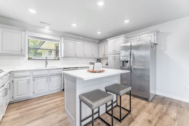 Photo - 1906 SE Taylor St