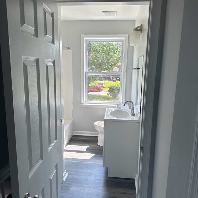 Photo - 1107 Harwall Rd