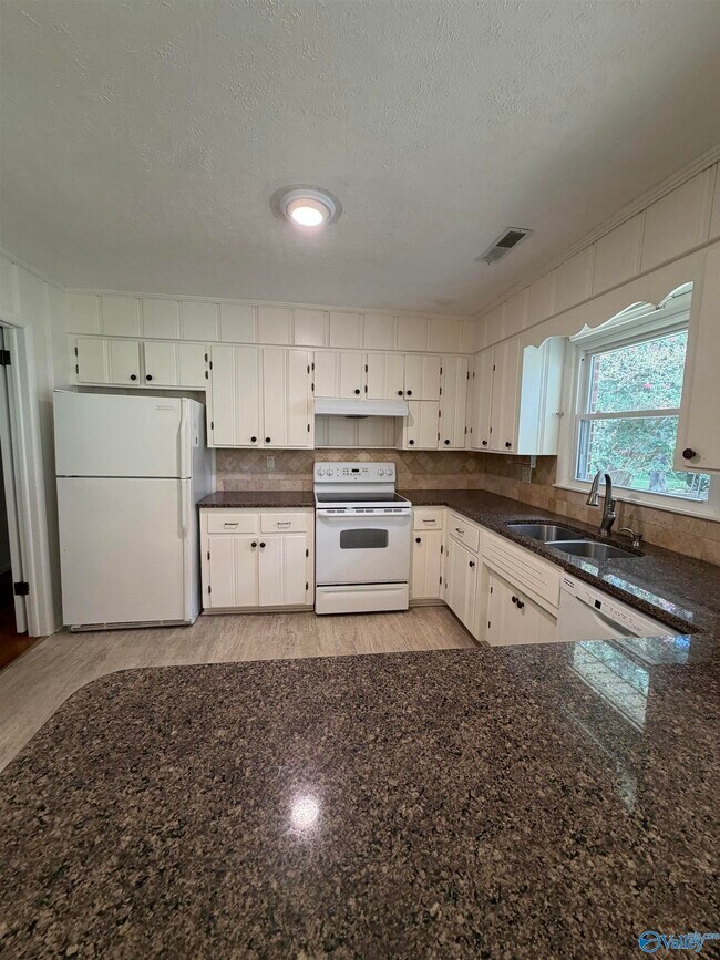 Photo - 5002 Holmes Ave NW