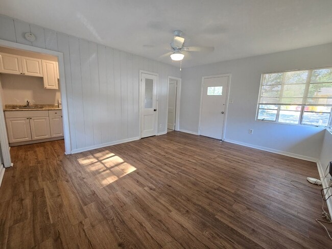 Photo - 612 East Ave