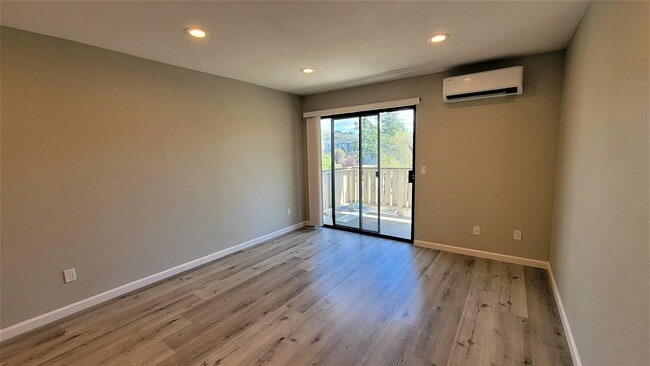 29300 Dixon St Unit 215
