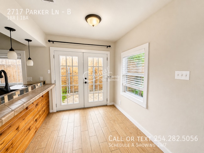 Photo - 2717 Parker Ln