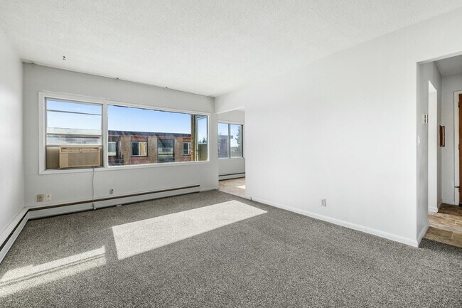 Photo - 173 Procter Pl Unit 1