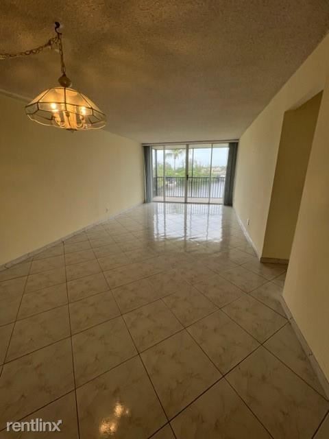 2 br, 2 bath Condo - 7 Royal Palm Way Unit... - 2 br, 2 bath Condo - 7 Royal Palm Way Unit... Unit 408