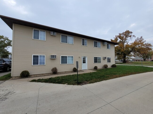 Great Marion Location. 2 bedroom 1 bath, h... - Great Marion Location. 2 bedroom 1 bath, h... Apartment Unit 2