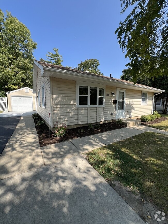 Building Photo - 150 Meadow Ave Rental