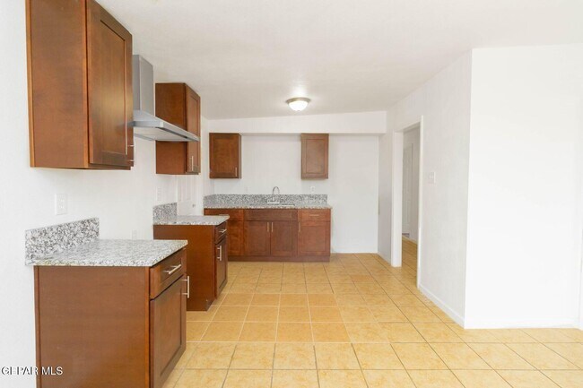 Photo - 8620 Campana Ct