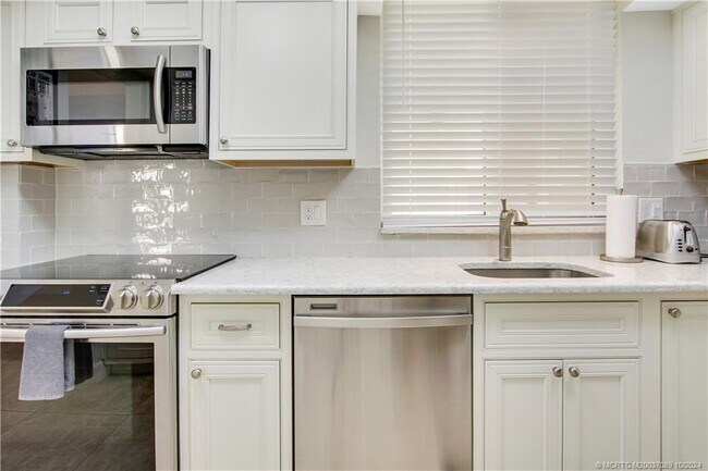 Photo - 3442 NE Causeway Blvd Unidad 103