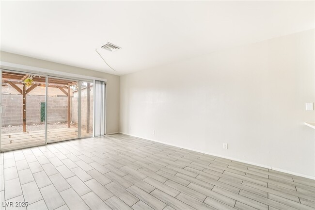 Photo - 7019 Grassy Knoll St