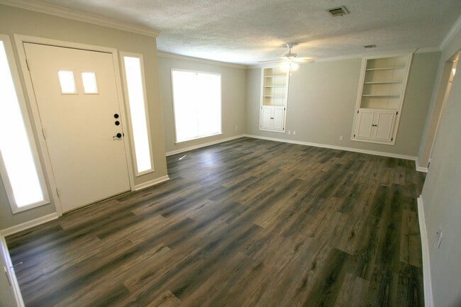 Photo - Spacious and Centrally Located