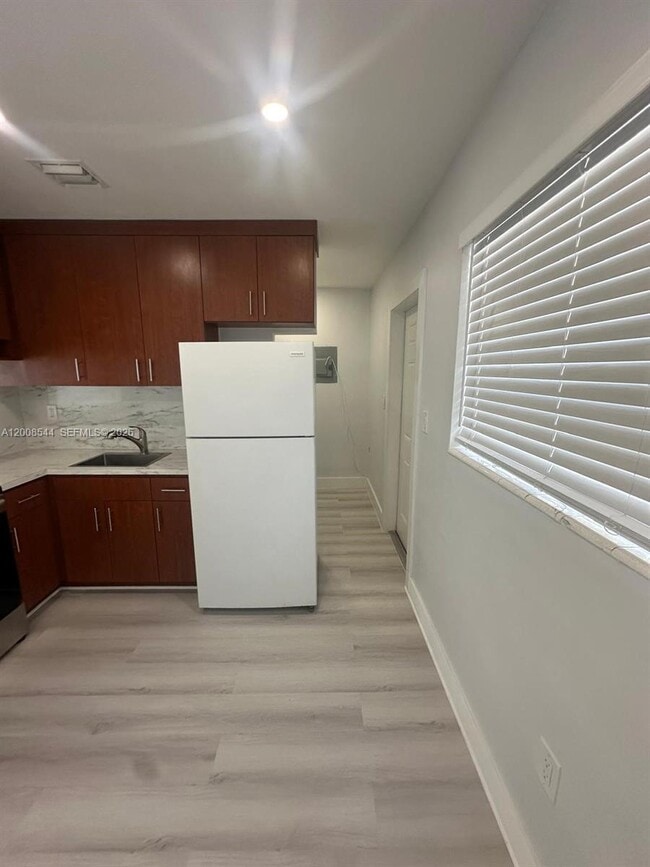 Photo - 1555 NW 34th St Unit 1555