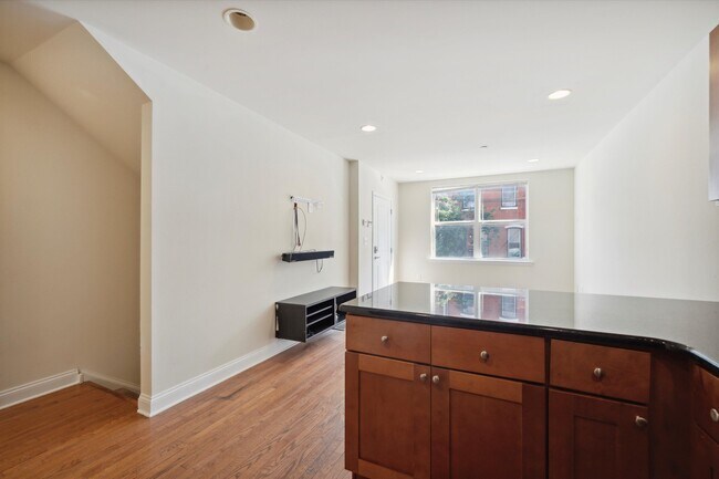 Photo - 1705 Arlington St Unit A