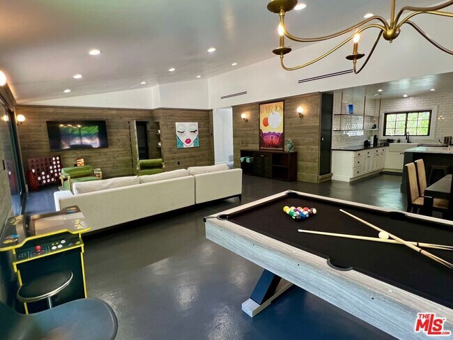 Photo - 16446 Moorpark St Casa