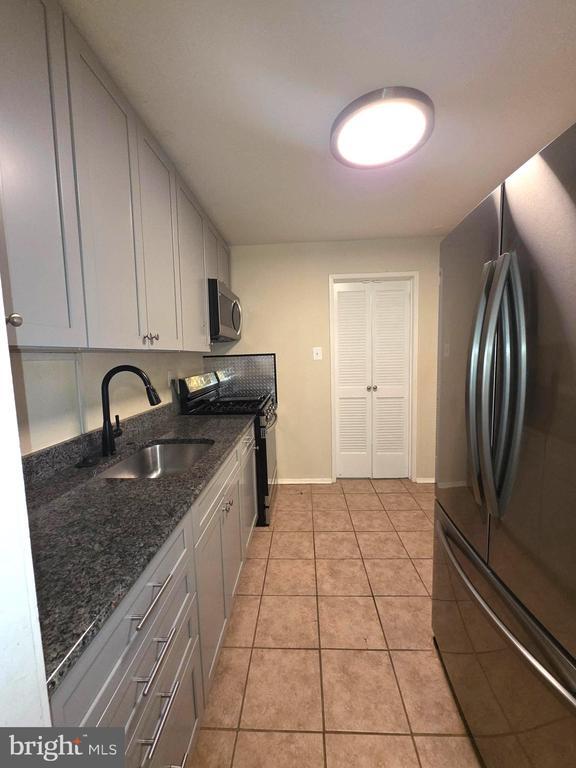 Photo - 7320 Donnell Pl Unit B