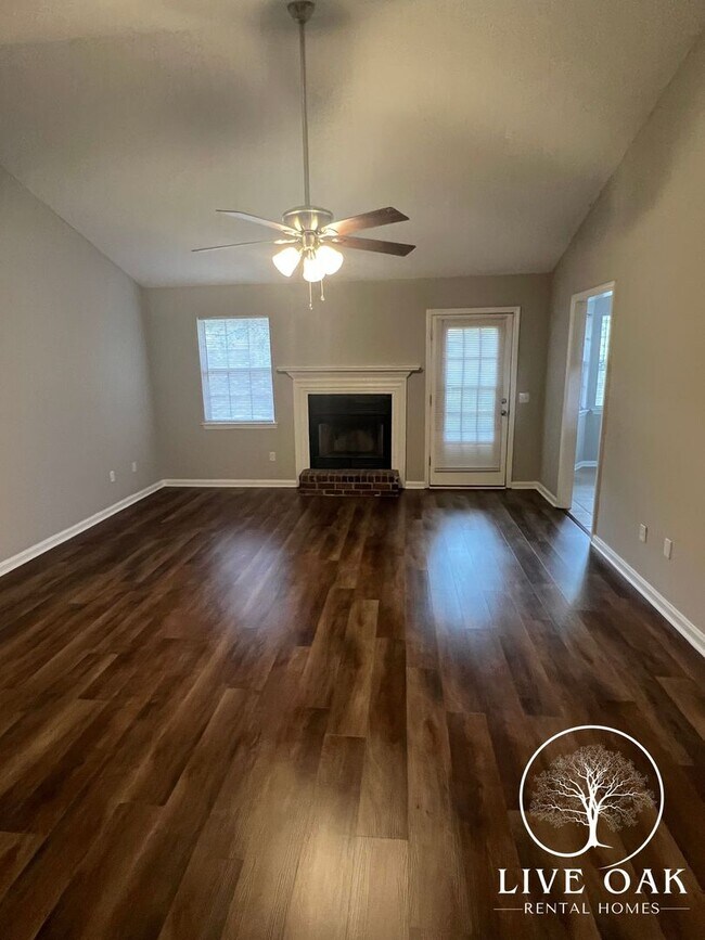 Photo - 801 N Brickyard Rd
