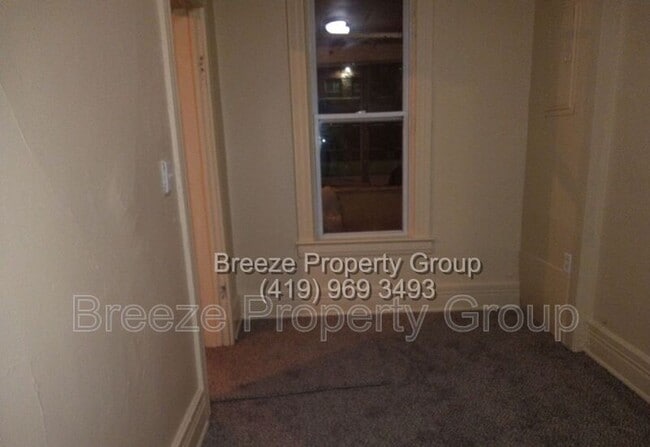 Photo - 3130 Stickney Ave