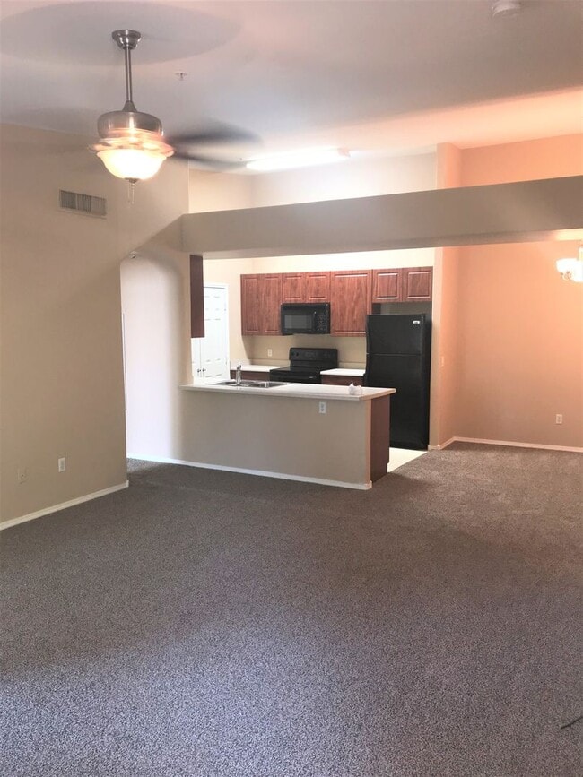 Photo - **SPECTACULAR - 2BEDROOM/2BATHROOM/1GARAGE/GATED CONDO (SOUTHERN & CRISMON)** Unit 2058
