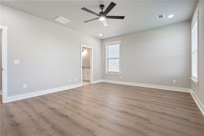 Photo - 7006 SW Orange Ave