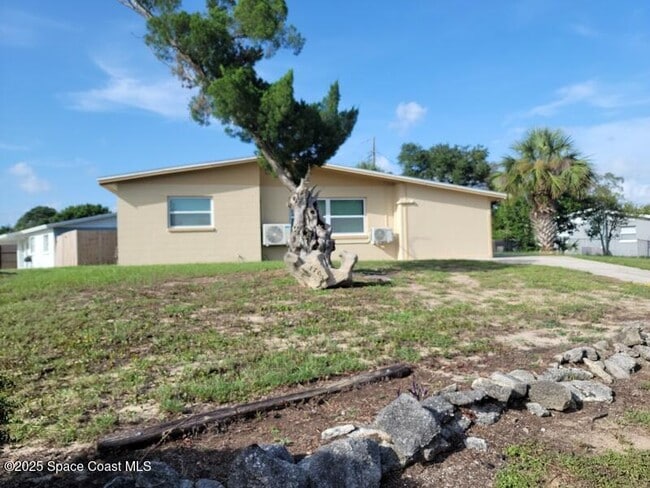 Photo - 1700 Chaucer Rd