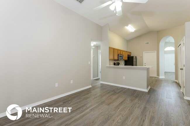 Photo - 828 Shell Ln