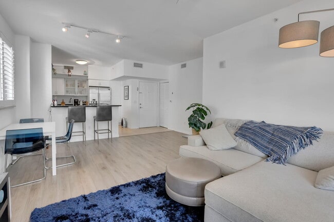 Building Photo - 233 S Federal Hwy Unit 325